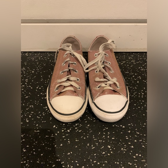Converse all star girls shoes size US 2 pink and gold - Picture 1 of 4